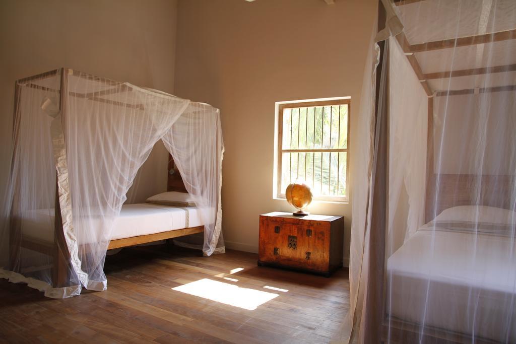 Siri Wedamadura Villa Mirissa Room photo